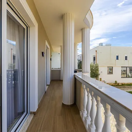Hotel Sea La Vie Golem (Tirana)