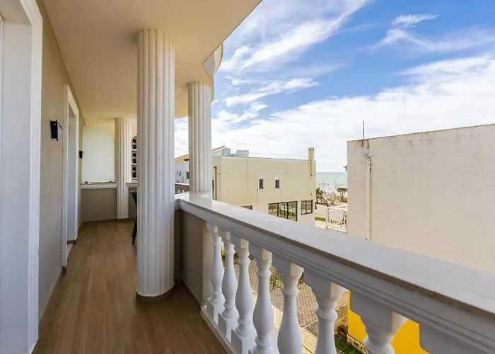 Sea La Vie Golem (Tirana)