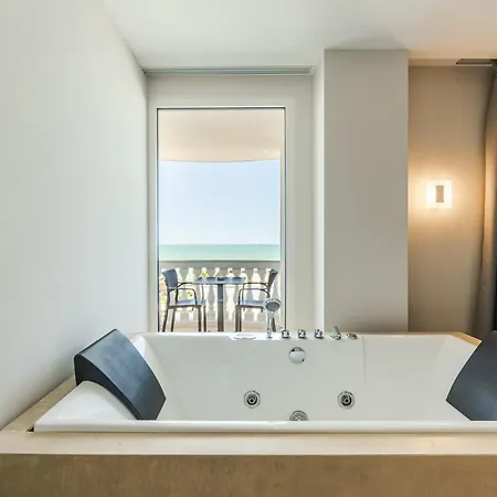 Sea La Vie Golem (Tirana)