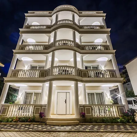 Sea La Vie Hotel *