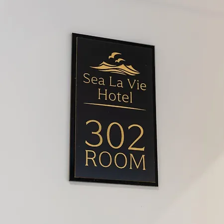 Sea La Vie * Golem